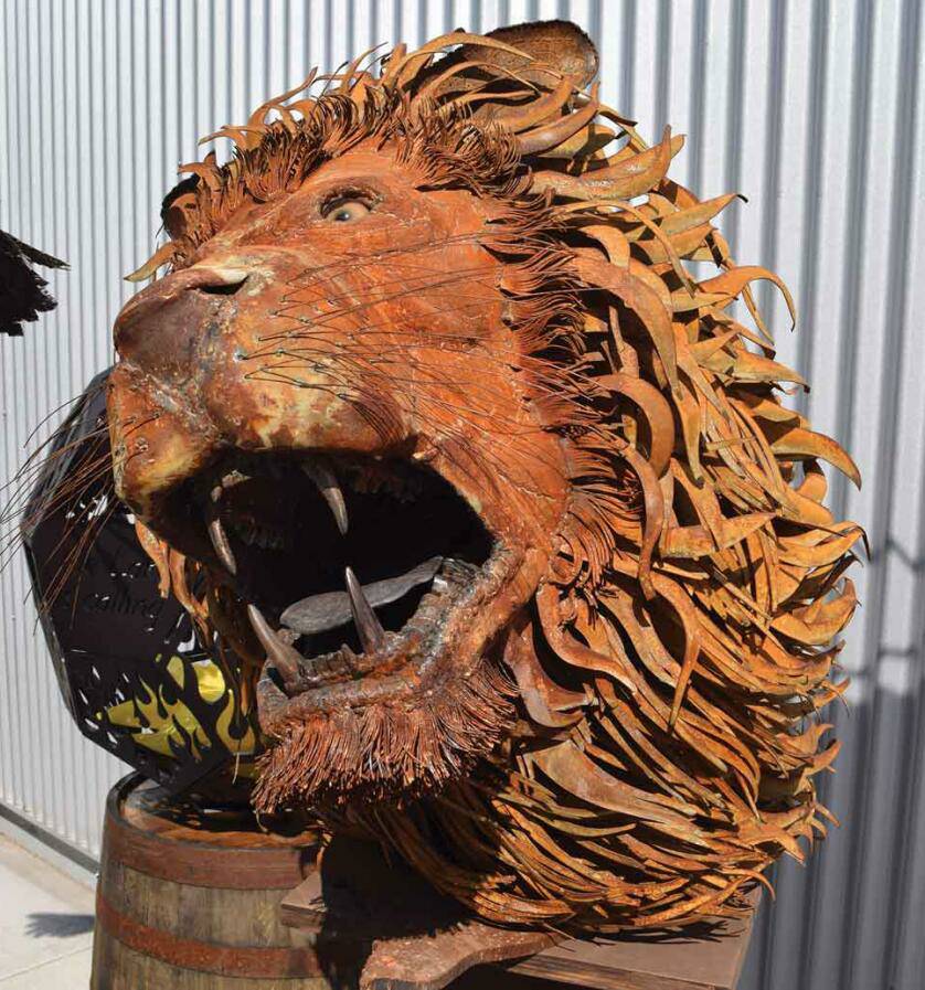 全球钣金新闻-金属制造狂：焊工制作动物的金属钣金-首页 | Z6·尊龙凯时「中国」官方网站