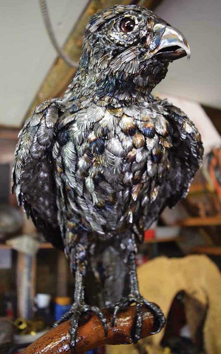 全球钣金新闻-金属制造狂：焊工制作动物的金属钣金-首页 | Z6·尊龙凯时「中国」官方网站